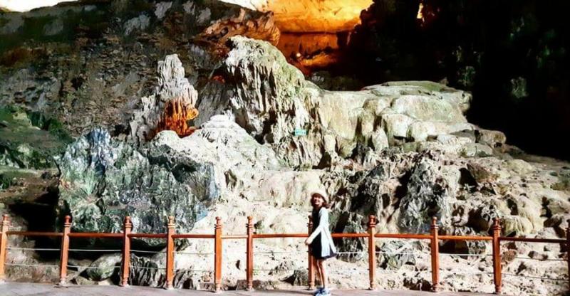 Halong Bay Grotte