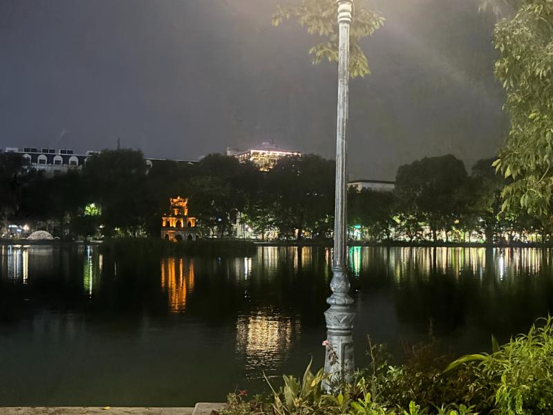 hoan kiem lake