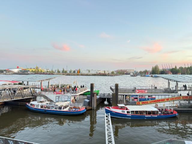 Landungsbrücken Hamburg 