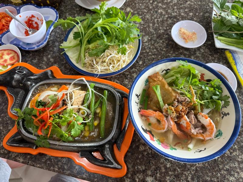 Restaurant in Ben TRe ( VInh Long)